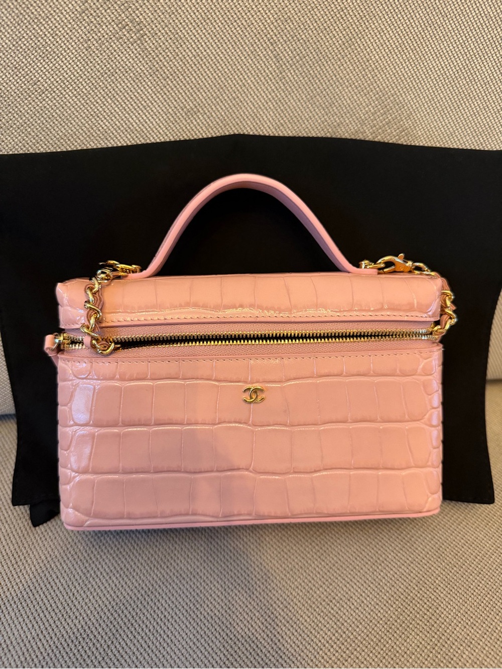 NEW Chanel 26B Pink Croc-Embossed Small Slim Vanity 20cm